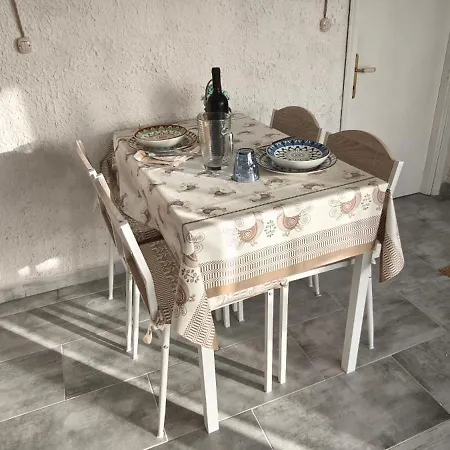 Flora Grigio Holiday home